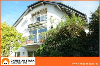 Landschaftlich reizvoll gelegene Aussichtsvilla mit ELW in ruhiger Stromberger Wohnlage!