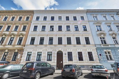 GEWERBLICHES APARTMENT mit GARTEN/TERRASSE | ERSTBEZUG nach Sanierung | Komplett hofseitig | Bestlage in Gehweite zum 1. Bezirk | Repräsentatives Jahrhundertwendehaus