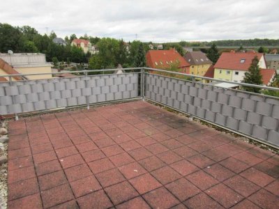 * mit Dachterrasse * 4 Zimmer Eigentumswohnung in gefragter Wohnlage von Werdau zu verkaufen!!