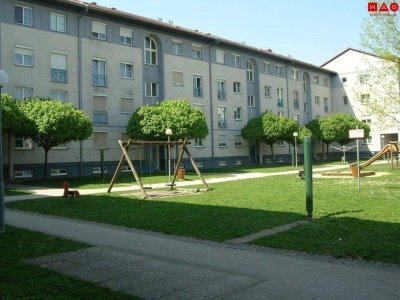 Wohnen in Leonding: Helle 3-Zimmer-Wohnung (78,35 m²) mit Loggia &amp; Parkplatz – ab 01.03.2026 Verfügbar! WOHNUNG WIRD IM FEBRUAR SANIERT!