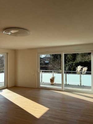 Exklusive teilmöbilierte 3-Zimmer Wohnung im 1. OG mit Balkon in Dortmund-Kirchhörde