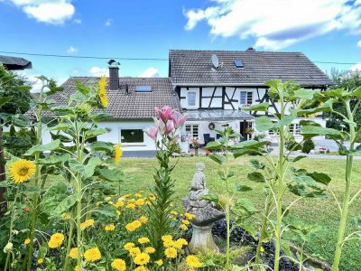 Fachwerk küsst Moderne – Landhausjuwel in ruhiger Traumlage im Westerwald!