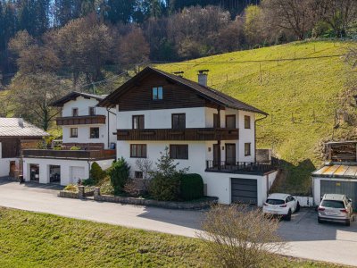 (Zweifamilien-)Wohnhaus am Waldrand in Ampass