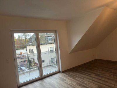 Attraktive 4-Zimmer-Wohnung mit 2 Bädern und Balkon in begehrter Lage