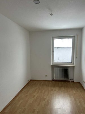 Bungalow in Form eines Gartenhof-Hauses mit vielen Highlights in Nürnberg Langwasser