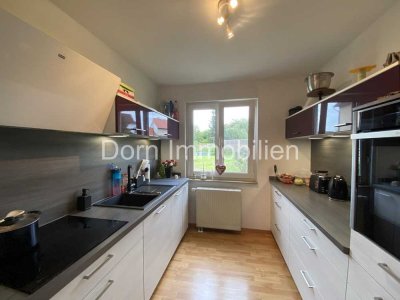 Top Zustand! ETW mit Balkon, EBK und TG Stellplatz im Landkreis Zwickau im Verkauf