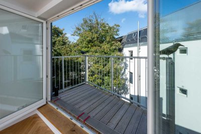 Dachgeschoss Erstbezug -  Wohnung parallel zur Elbchaussee und dem Hafen