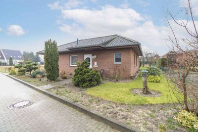Idyllisch gelegener Bungalow mit großem Garten und Doppelgarage in Tangerhütte