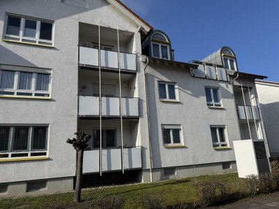 Gepflegte 3-Zimmer Erdgeschosswohnung mit Garage in Karlsdorf-Neuthard