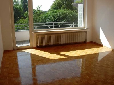 Meerbusch-Büderich, gepflegtes 1 Zimmer-App., ca.35 m², KDB Balkon, EUR 450,- + NK, renoviert