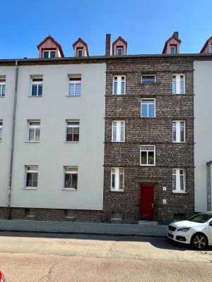 Großzügige 3-RW mit Balkon, EKB und Stellplatz zu vermieten!