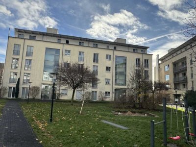 Freie gut geschnittene Wohnung 3 Zimmer und Balkon in Rodenkirchen