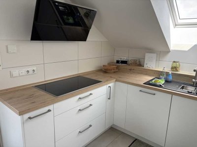 Geschmackvolle 3-Raum-Dachgeschosswohnung mit Einbauküche in Uhldingen-Mühlhofen