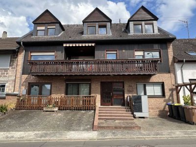Top-Gelegenheit! Schöne 5 Zimmer Maisonette-Wohnung im Dreifamilienhaus in Merxheim zu vermieten!