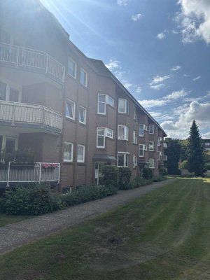 Helle 2-Zimmer Wohnung mit Balkon in Oststeinbek