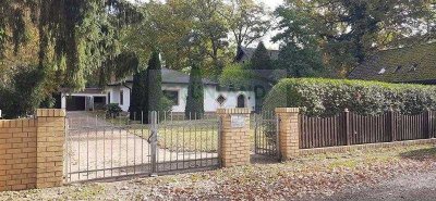 *Zu sanierender Bungalow auf großem Baugrundstück in 1A Lage in der Siedlung von Schönwalde-Glien!*