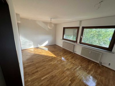 2,5 Zimmer Wohnung frisch renoviert in TOP Lage