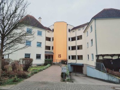 Ruhig gelegene 3 Zi. mit Balkon, Fahrstuhl, Stellplatz zu vermieten