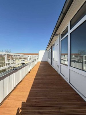 Modernes Familien-Penthouse mit großer Terrasse in ruhiger Lage von Spandau