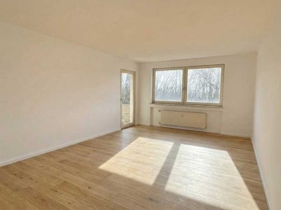 Drei-Zimmer-Wohnung mit Balkon und Renovierungsbedarf zum attraktiven Preis * Am Eckbusch