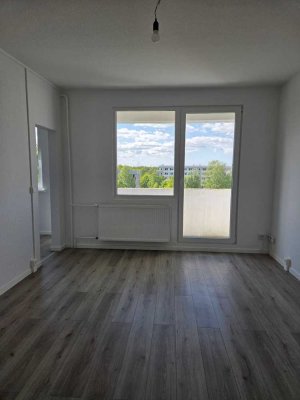 gut geschnittene 2-Raum-Wohnung mit Duschbad, Balkon und Keller