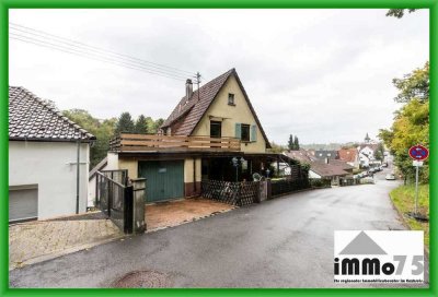freistehendes Einfamilienhaus mit Garten, Dachterrasse, Garage und großem Aussenstellplatz