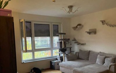 Wunderschöne 2 Zimmer Wohnung mit Balkon und guter Anbindung