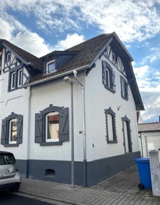 -- Einfamilienhaus in begehrter Wohnlage von Worms-Hochheim --