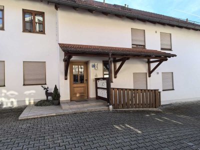 Stilvolle, teilmöblierte 1-Zimmer-Wohnung mit gehobener Innenausstattung mit Balkon und EBK in Isen