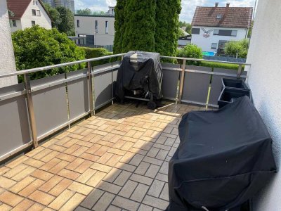 Stilvolle, gepflegte 4-Raum-Wohnung mit gehobener Innenausstattung mit EBK in Thalfingen