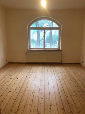 Ökologisch sanierte 3 Zimmer Wohnung (Altbau) in Zentrumsnähe