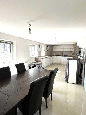 Schön geschnittene 4-Zimmer-Wohnung mit grosser Terrasse und Garten