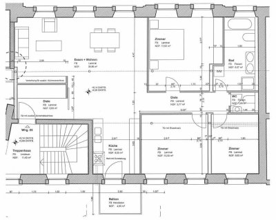 Helle modern geschnittene 4-Zimmer Wohnung mit Balkon am Rande der Innenstadt im Altbaucharme