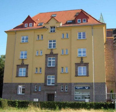 3 Zimmer Maisonette-DG-Wohnung mit Balkon