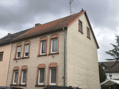 Attraktives 2-Familienhaus mit Gartengrundstück und Nebengebäude