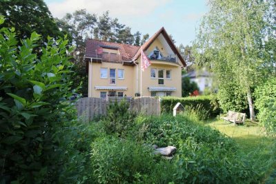 90er Jahre Stadtvillen in naturnaher Umgebung am Stadtrand in Berlin-Müggelheim