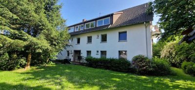 Ansprechende und vollständig renovierte 2-Zimmer-Erdgeschosswohnung mit Balkon in Bad Pyrmont