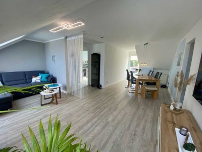 Stilvolle und moderne 4-Zimmer-Eigentumswohnung mit herrlicher Fernsicht inkl. Garage und Stellplatz