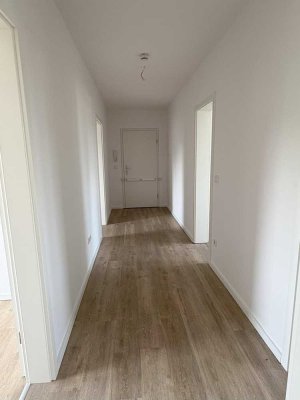 Kernsaniert! Zentrale 3,5-Zimmerwohnung in Oberhausen-Sterkrade (Nähe Sterkrader Tor)