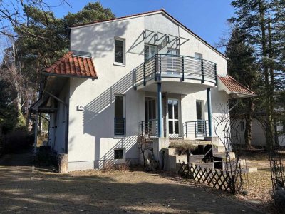 Doppelhaushälfte mit eigenem Garten in grüner Oase