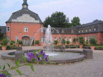 Wohnen im denkmalgeschützten Schloss Wickrath