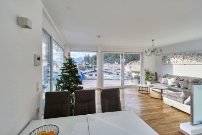 Moderne Doppelhaushälfte mit spektakulärer Aussicht, großzügigem Garten und niedrigen Betriebskosten