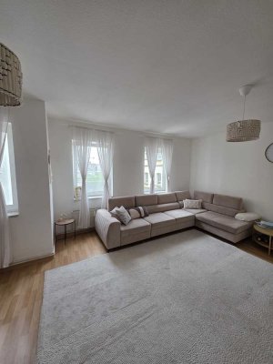 Zentral in Schwerin: 2-Zimmer-Wohnung mit Altbaucharme