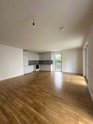 4-Zimmerwohnung * 2 Balkone * Einbauküche * 2 Bäder * WG-geeignet * Ruhig & zentral in Moabit
