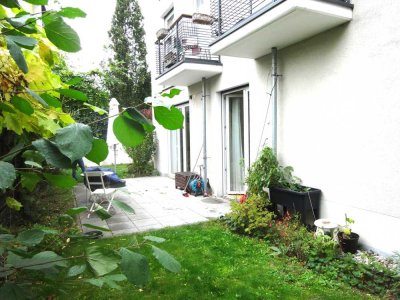 Grandioses 3 Zimmer Apartment mit eigenem Garten mitten im pulsierenden Kiez in Bestlage Fr`hain!!!