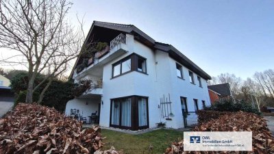 Exklusives Wohnhaus mit zwei Garagen