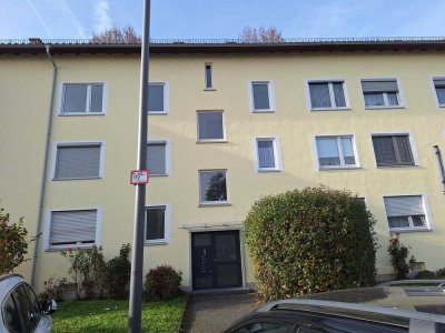 Schöne 2-Zimmerwohnung mit Balkon u. Stellplatz in Frankfurt Ginnheim