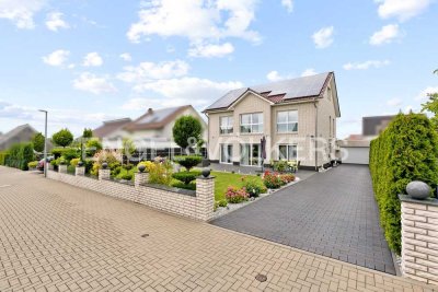 ZEITLOS ELEGANT - FREISTEHENDES EINFAMILIENHAUS MIT HOCHWERTIGER AUSSTATTUNG UND WOHLFÜHLAMBIENTE