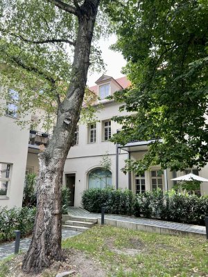Wohnen mit Charakter: Hochwertig saniertes Altbau-Unikat in Toplage von Halle!
