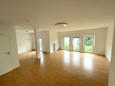 Ansprechende und gepflegte 4-Zimmer-Wohnung mit Balkon und Einbauküche in Alzey